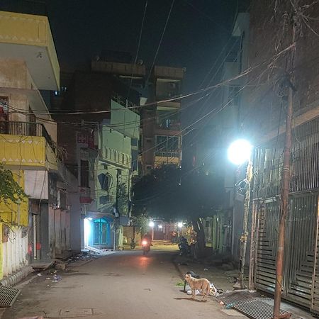 Madhuri Guest House Varanasi Exterior photo