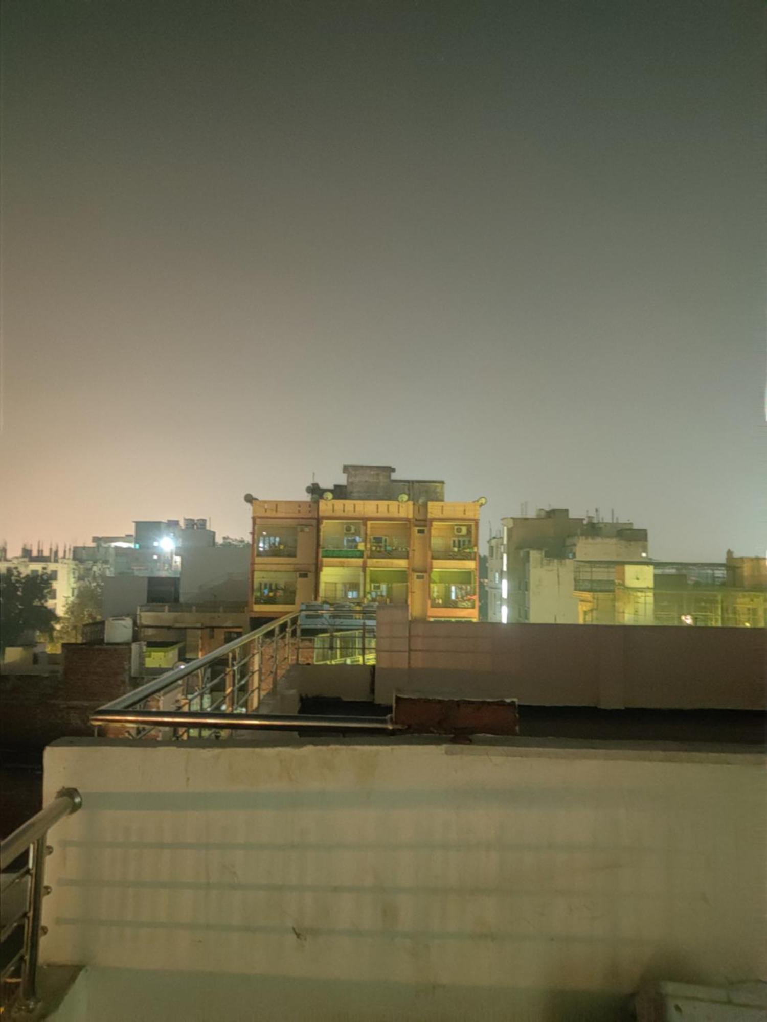 Madhuri Guest House Varanasi Exterior photo